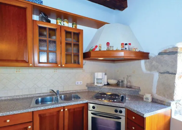 In Mit Freiterrasse By Interhome Vikendica *