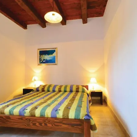 In Mit Freiterrasse By Interhome Vakantiehuis Dobropoljana