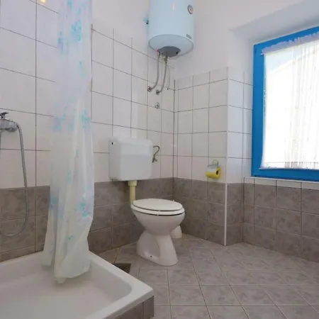 In Mit Freiterrasse By Interhome Vakantiehuis