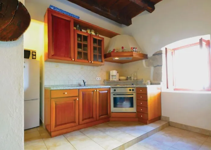 بيت للعطل In Mit Freiterrasse By Interhome